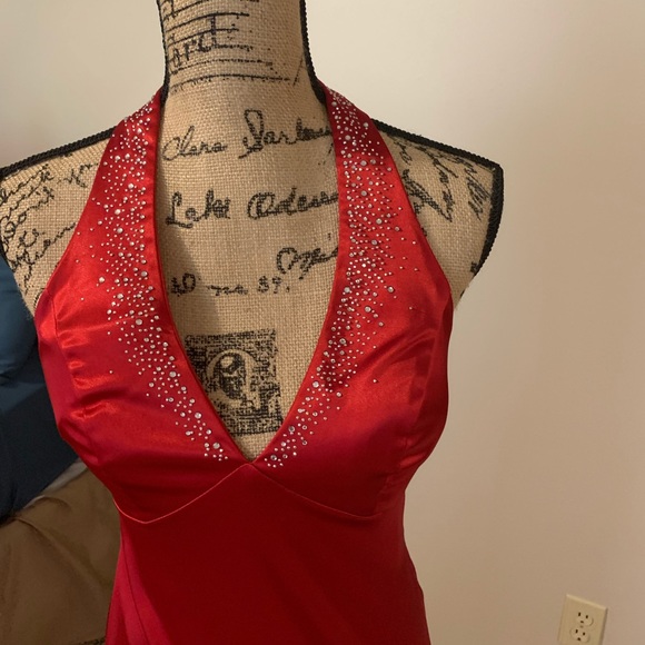 Red formal Evening Halter Dress Rhinestone Front - Picture 4 of 6